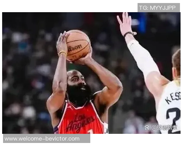 哈登本赛季三分球加罚球表现惊艳10次3加1领跑全联盟