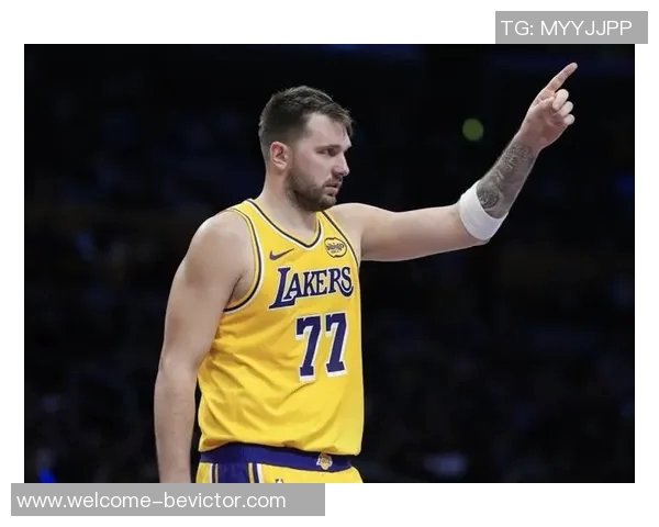 东契奇谈比赛感受艾顿表现出色斯玛特助攻全队表现提升